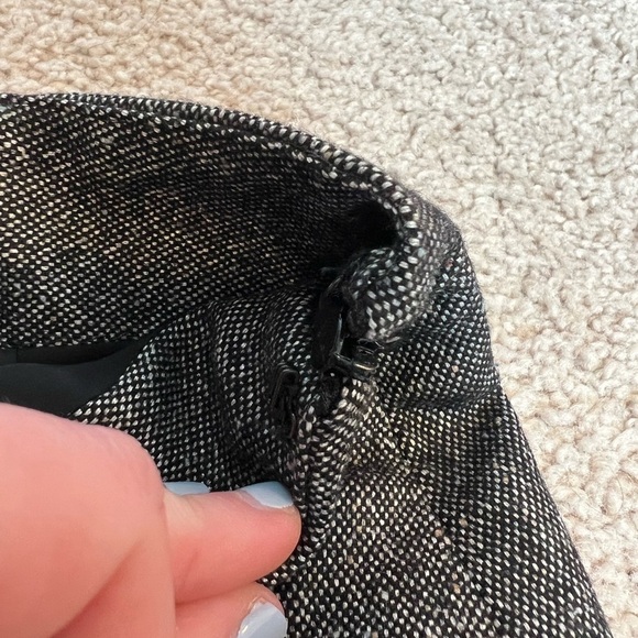 Talbots Women’s Gray Skirt Size 10 - Picture 2 of 6